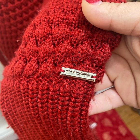 Zeila hoodie cardigan jacket size (44) M To L , Red color from open. - Picture 5 of 13